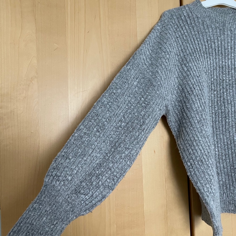 Forever 21 Gray balloon sleeve sweater